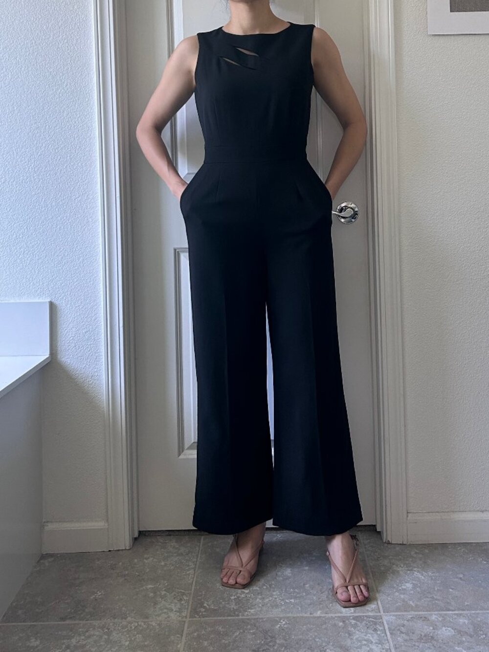 Tahari Sleeveless Wide Leg Jumpsuit size 6